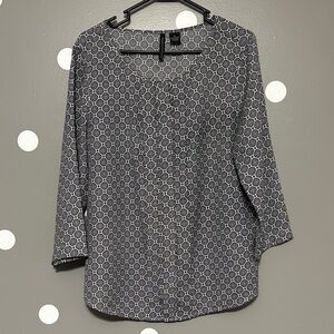 Preswick & Moore Geometric Black and White Blouse